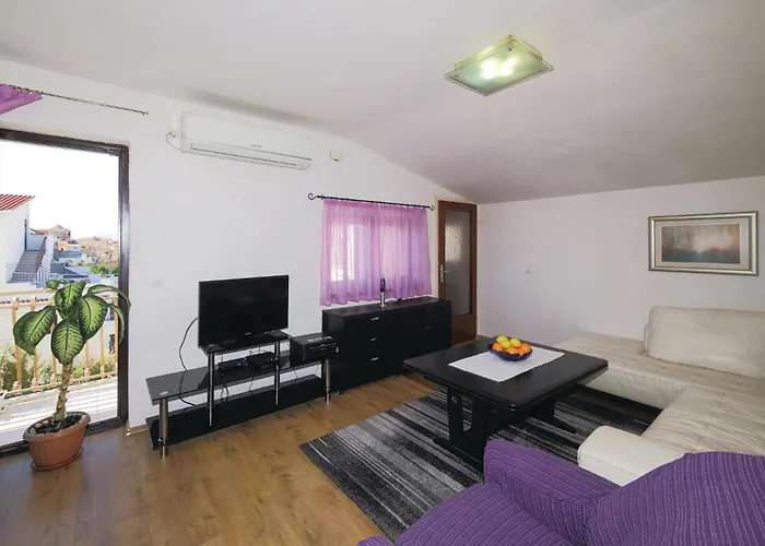 Διαμέρισμα Three-bedroom In Kastel Kambelovac Kaštela